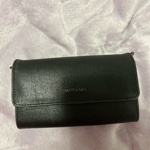 MATT & NAT MINI BLACK PURSE - Picture 2 of 5